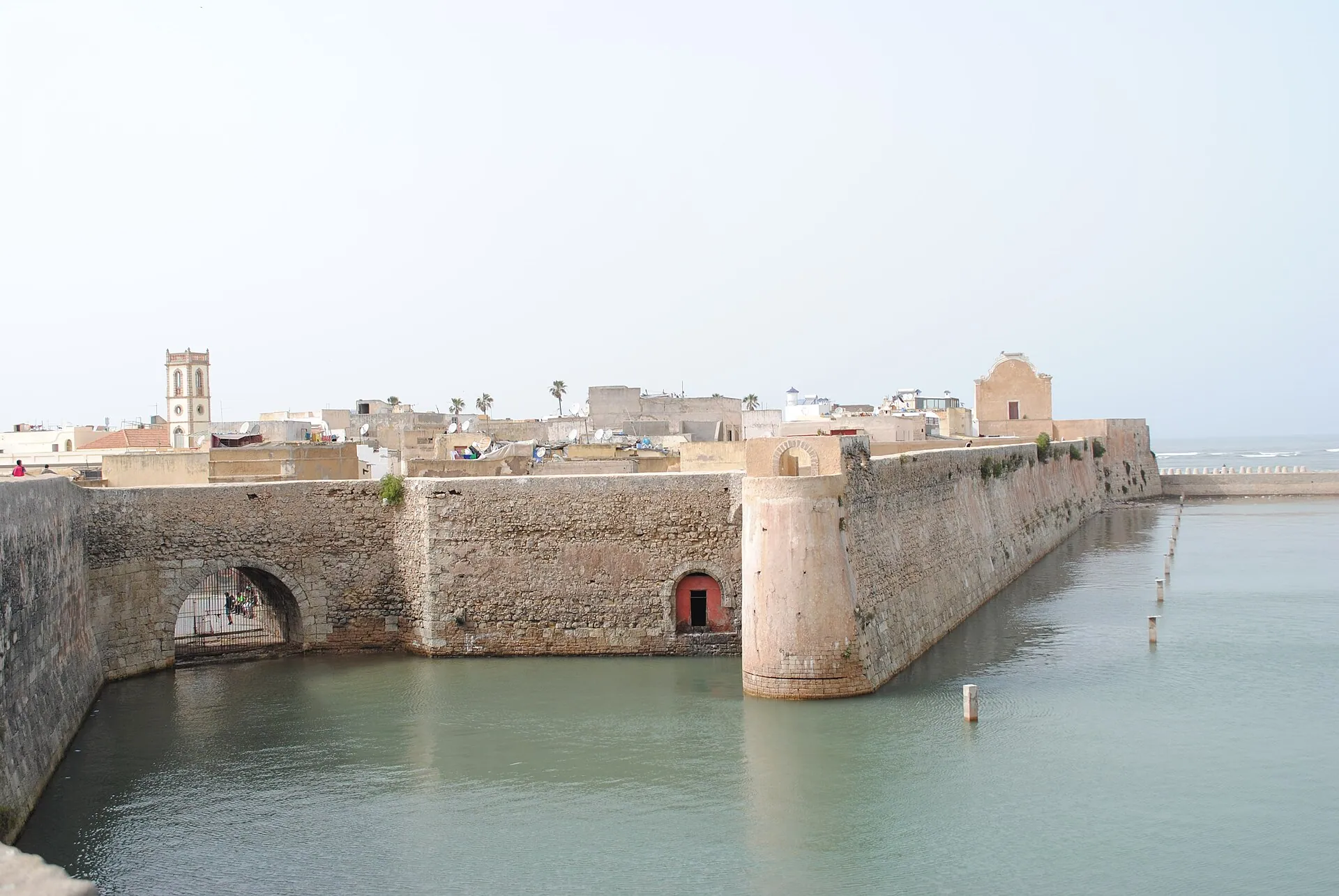 Portuguese ramparts and Atlantic front at El Jadida served by private Mohammed V Airport transfers