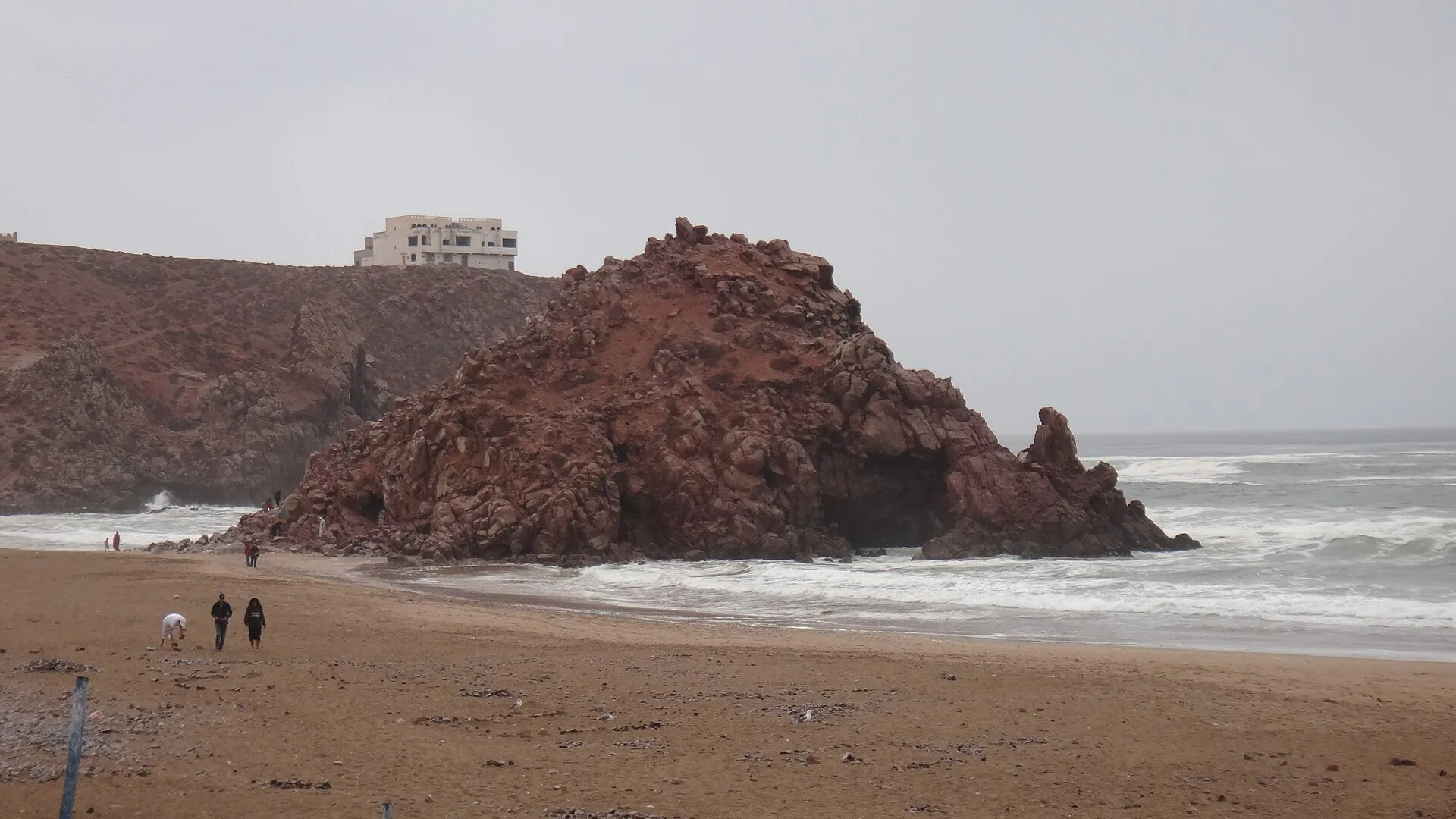 Pueblo de acantilado de Mirleft en el Atlántico sur con traslados privados desde Agadir