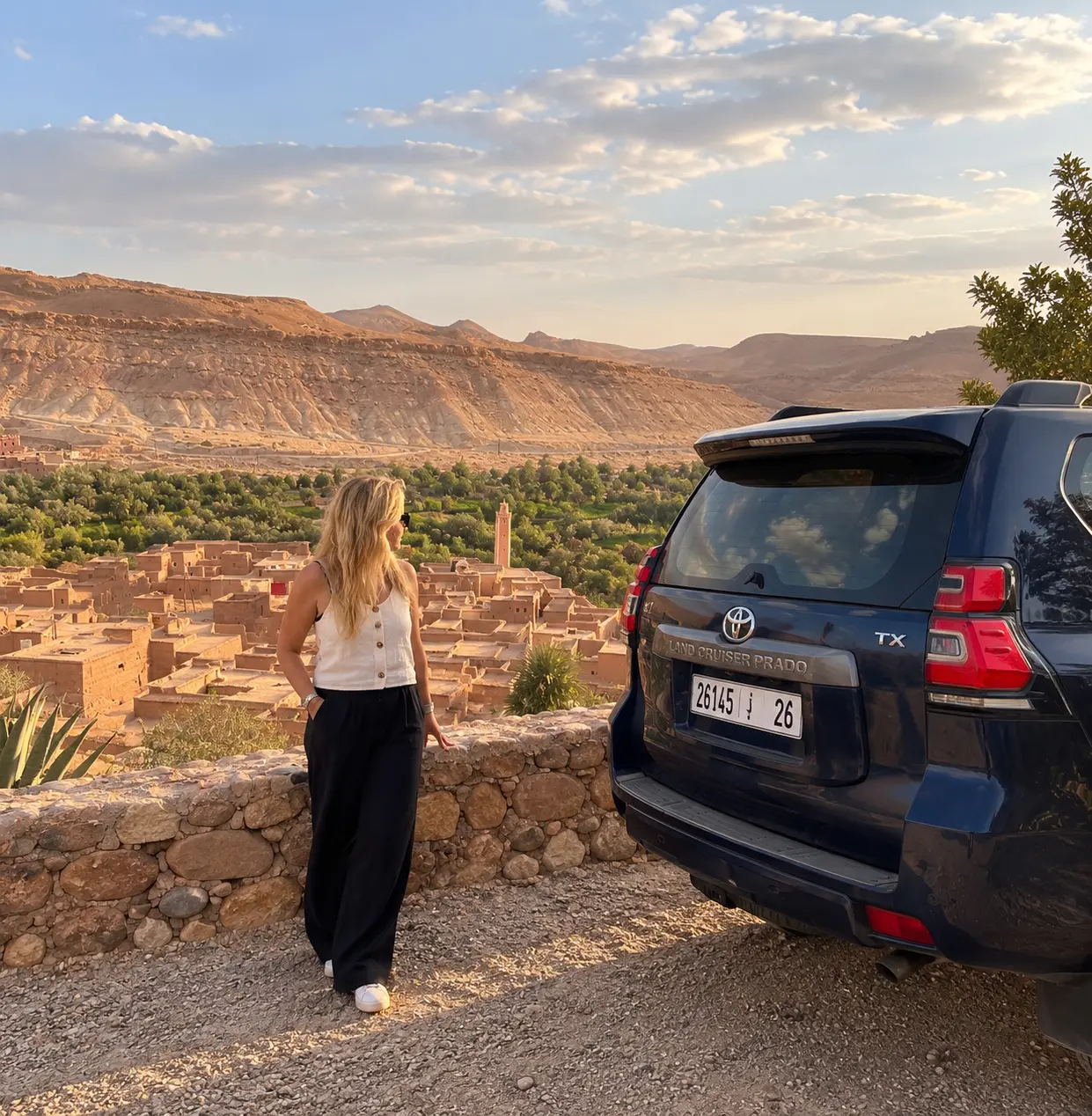 Vehículo de chófer privado para tours de costa y valle desde Agadir